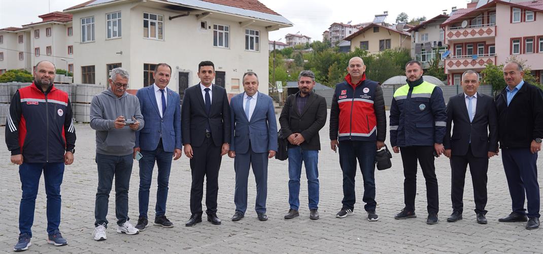 Pınarbaşı Pazar Yeri ve Yöresel Ürün Satış Yeri İçin Yüklenici Firmaya Yer Teslimi Yapıldı